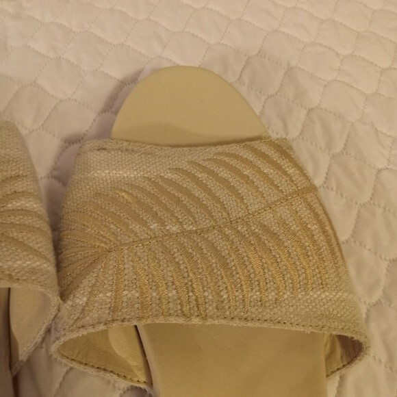 Kaanas Coastal Grandma Leather Neutral Sandals - Picture 5 of 9